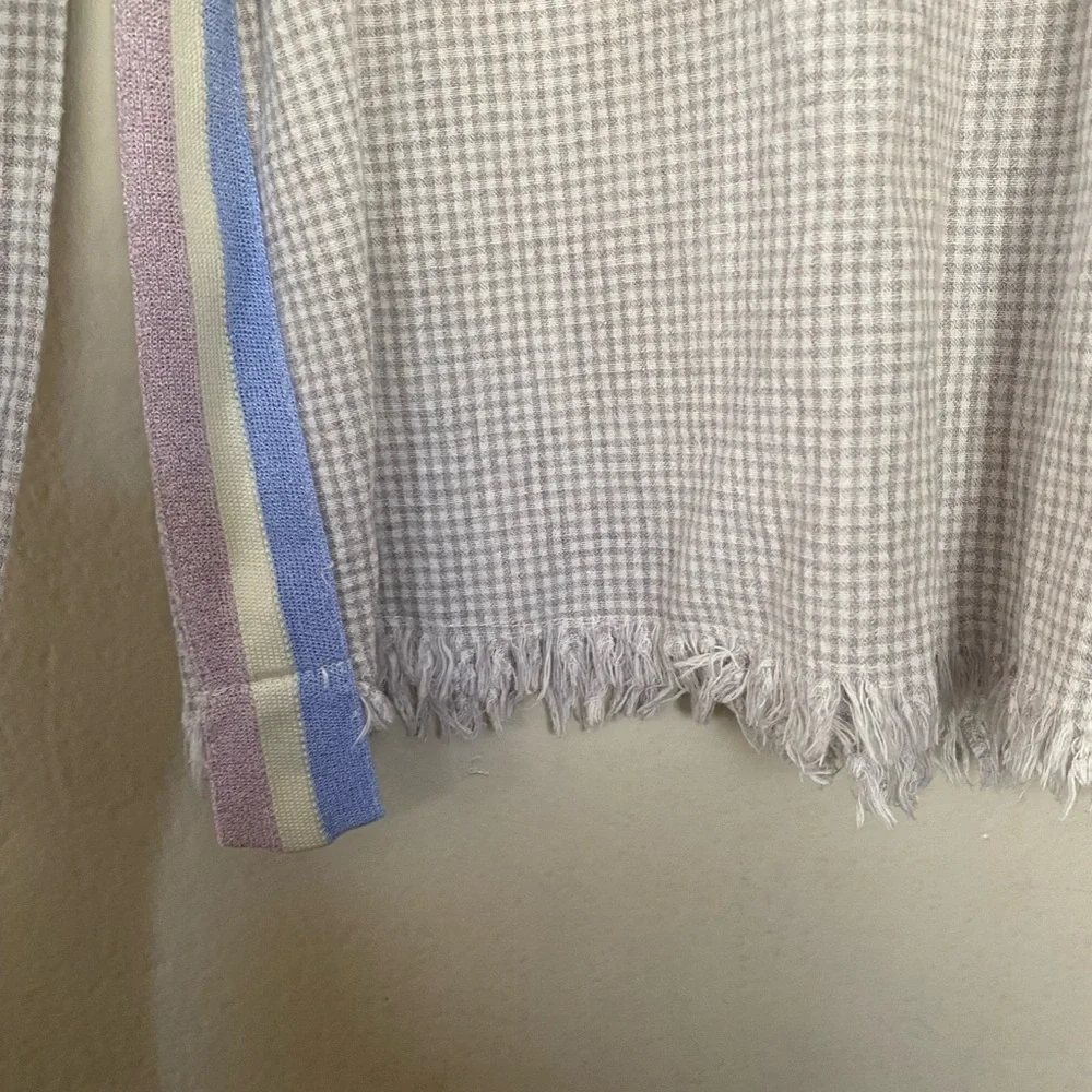 Hem & Thread Gray Button Up Shirt Frayed Hem Cropped Top Women’s Size Small - Picture 4 of 9